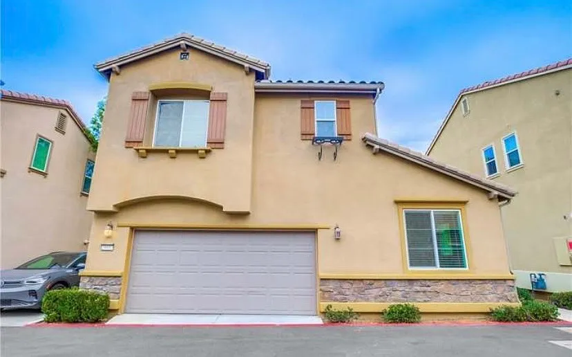 4 bed, 1790 sqft, $4,500 — Photo 2