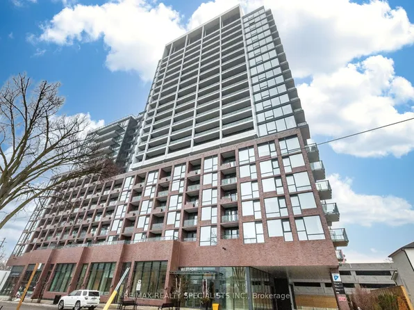 28 Ann St #1315, Mississauga, ON L5G 3G1