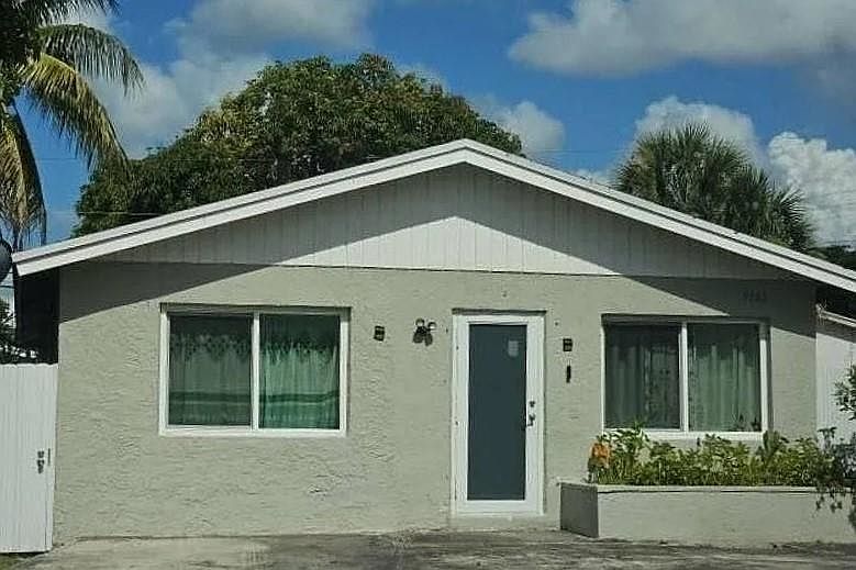 1st image of 1141 NW 29th Way