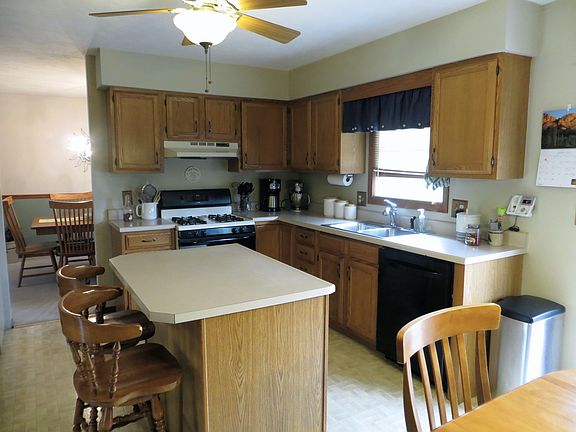 5th image of 2106 Park Place Dr