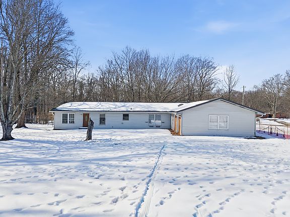 2nd image of 8121 N Fox Hollow Rd