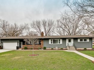 5003 Willow Ln, McHenry, IL 60050