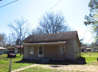 405 W Vine St, Aberdeen, MS 39730