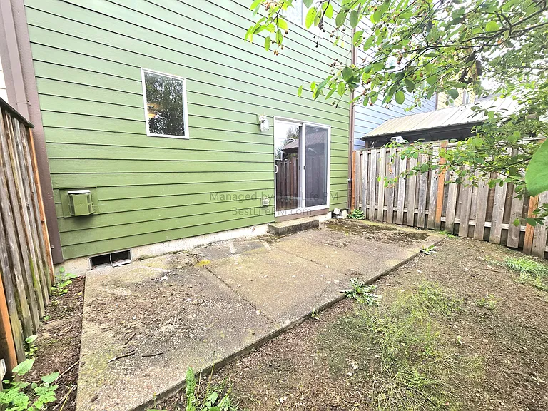 17923 Niks Dr — Photo 37