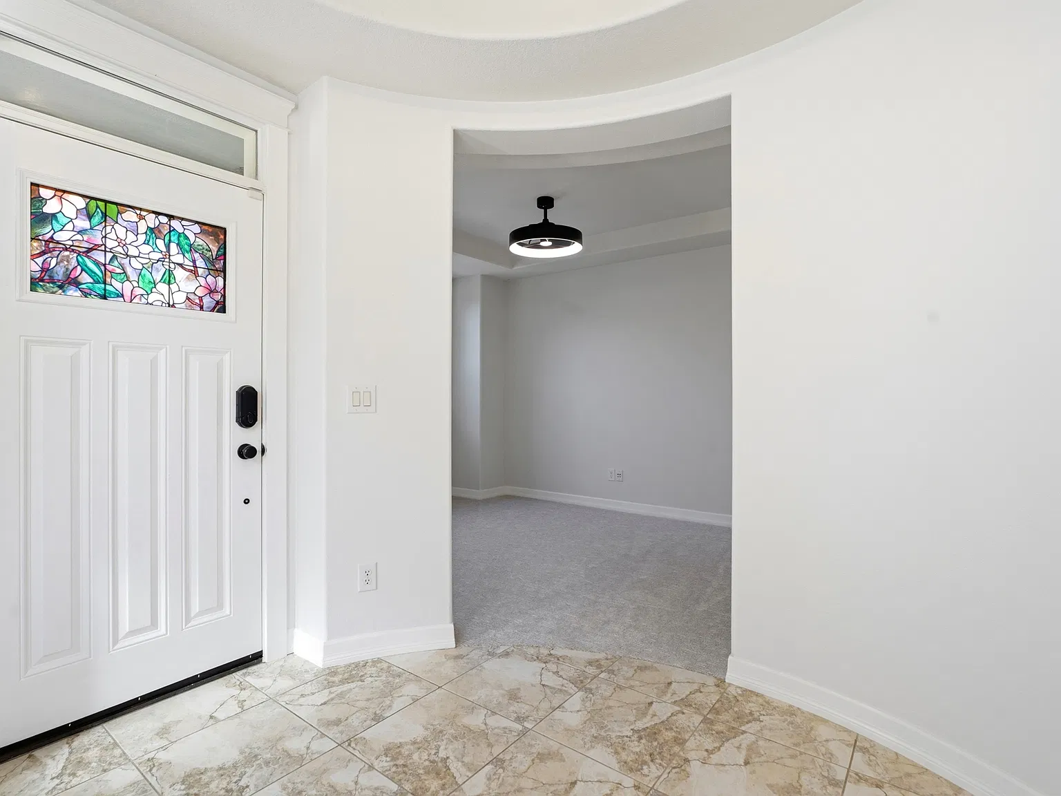 4 bed, 2.5 bath, 3041 sqft, $3,950 — Photo 4