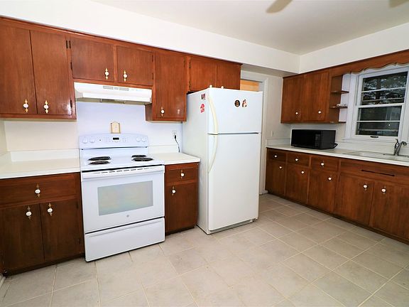 4th image of 417 Sunrise Ln