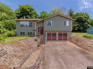 6910 Solarian Dr SE, Turner, OR 97392