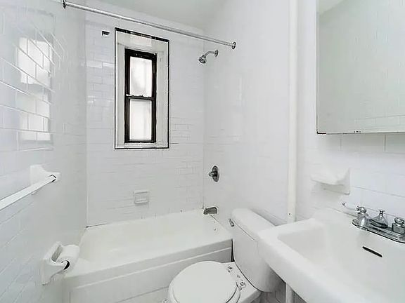 5th image of 431 3rd Ave #21