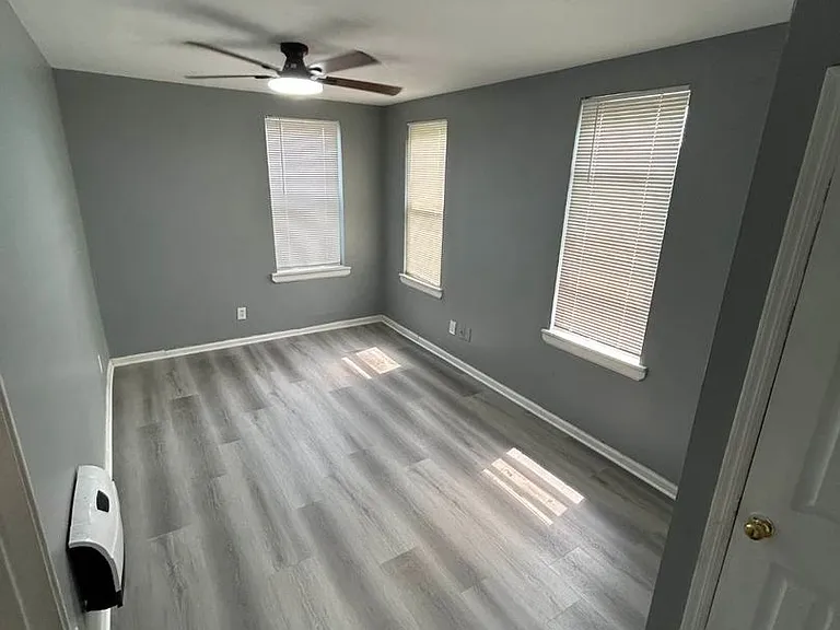 5115 Old York Rd — Photo 3