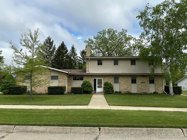 1646 Belton St, Garden City, MI 48135