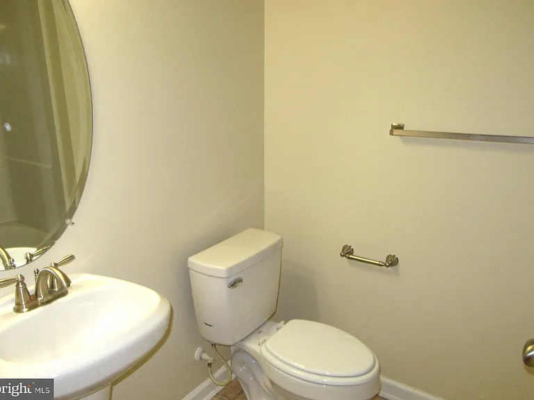 524 Jacobsen Dr — Photo 12