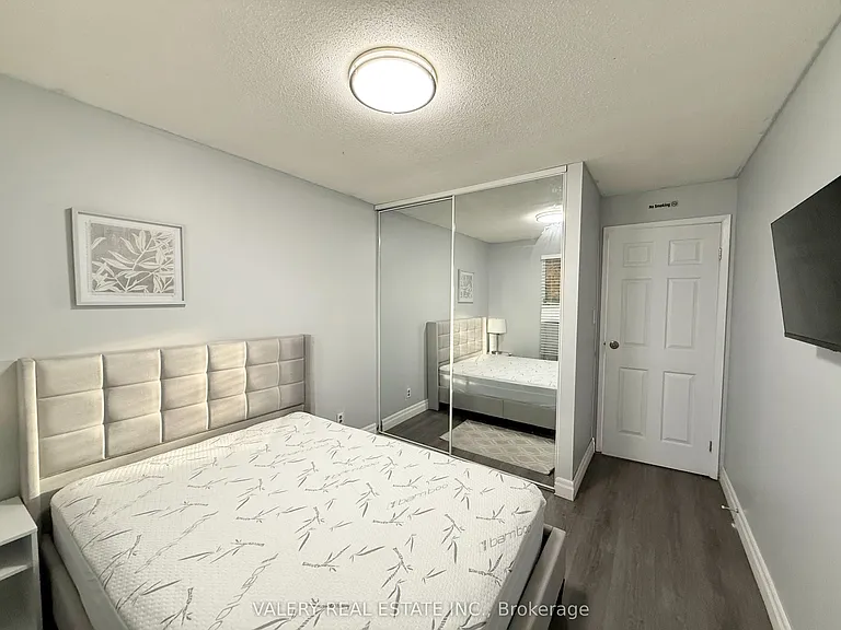 1180 Heathfield Ct — Photo 17