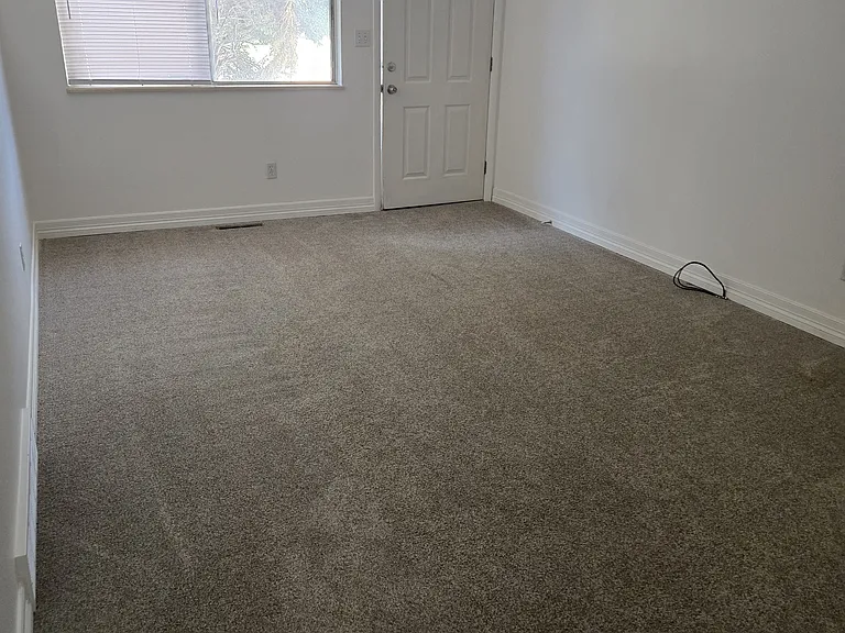 1714 Larch St — Photo 4