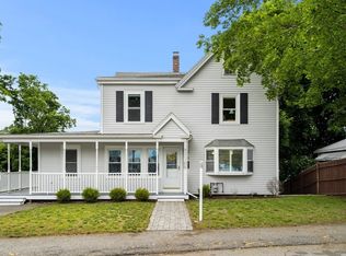 136 Bunker Hill Ln, Quincy, MA 02169