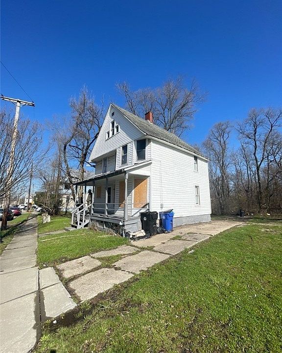 1st image of 11121 La Rose Ave