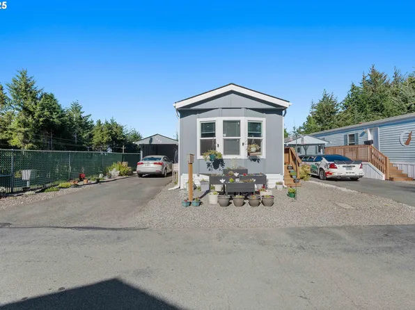 1400 Ventana Ct, Coos Bay, OR 97420