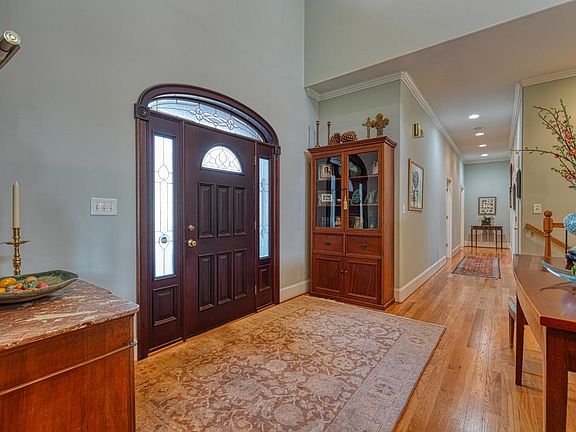 4th image of 280 Cedar Bluff Dr