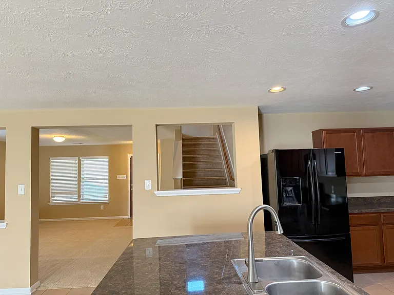 2914 Acorn Oaks Dr — Photo 8