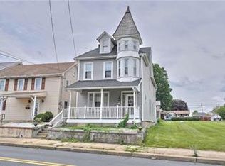878 3rd St, Whitehall, PA 18052