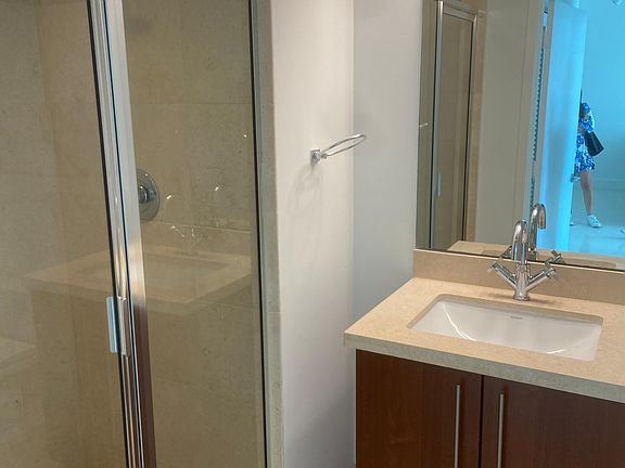 5th image of 79 SW 12th Ave Floor 34