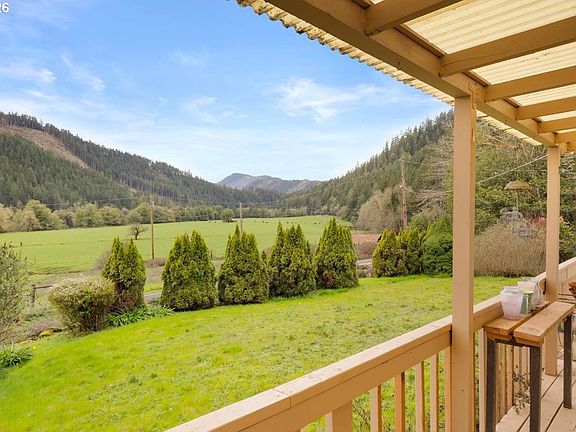 4th image of 2277 Cougar Creek Rd