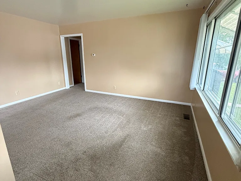 Entryway/Living Room