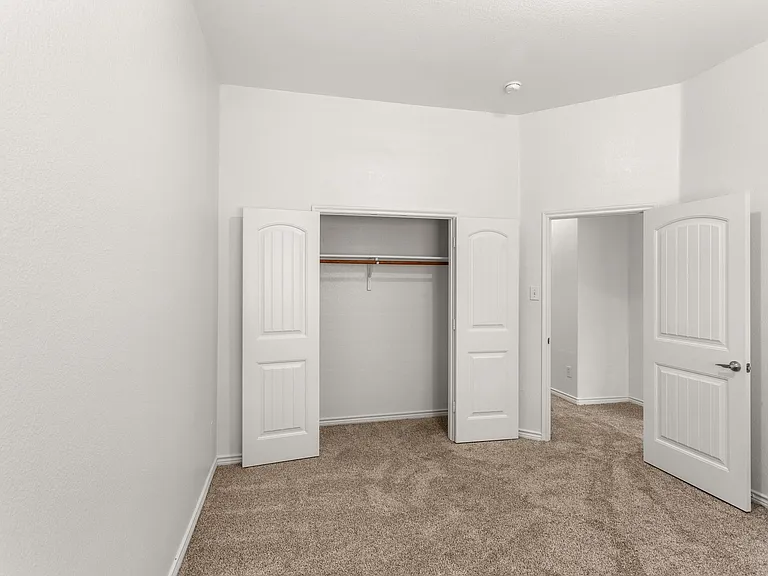 8200 Hitching Trl — Photo 20