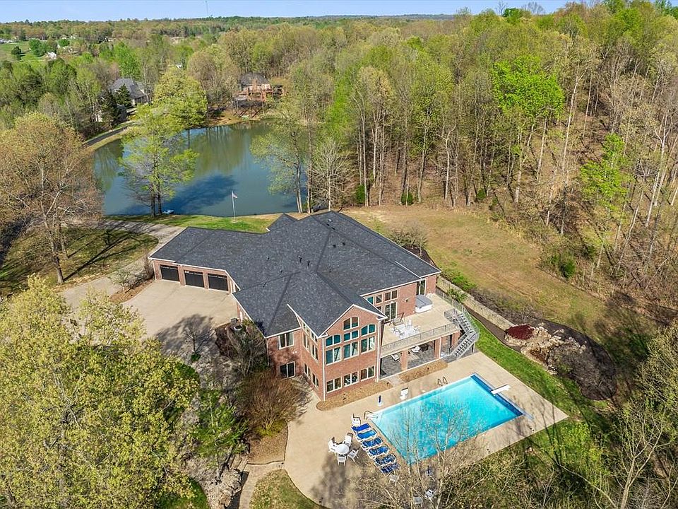 1st image of 350 Applewood Dr