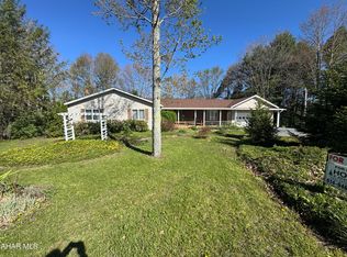 2052 Columbia St, Loretto, PA 15940