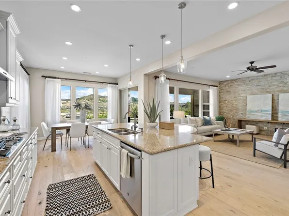 12 Planeo, Mission Viejo, CA 92694