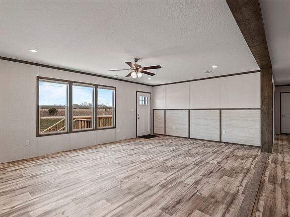 3rd image of 3924 Sandusky Rd