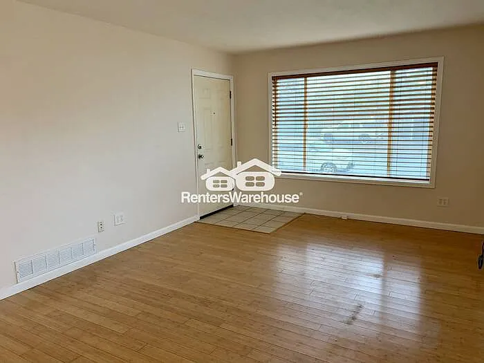 13575 E 13th Ave — Photo 6