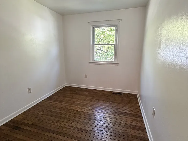 719 Shiloh St #1 — Photo 14