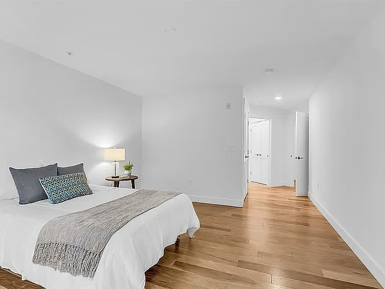 11 Cushing Pl #204 — Photo 7