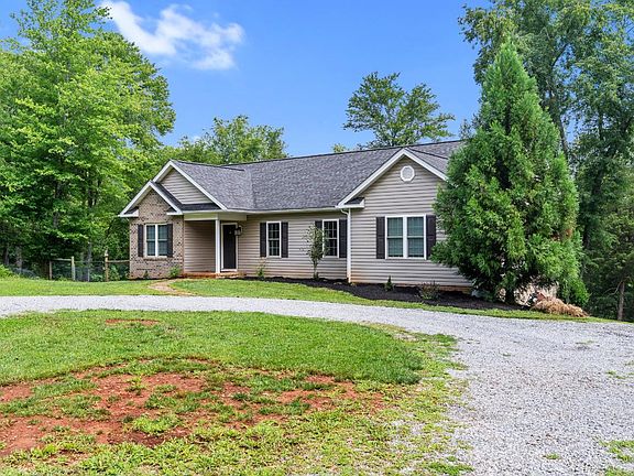 3rd image of 1194 Hamler Rd