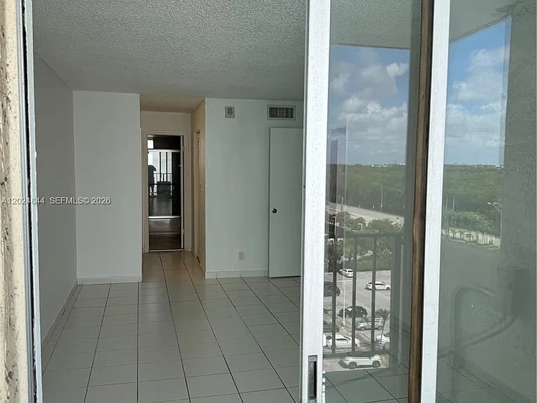 2903 N Miami Beach Blvd #907 — Photo 8