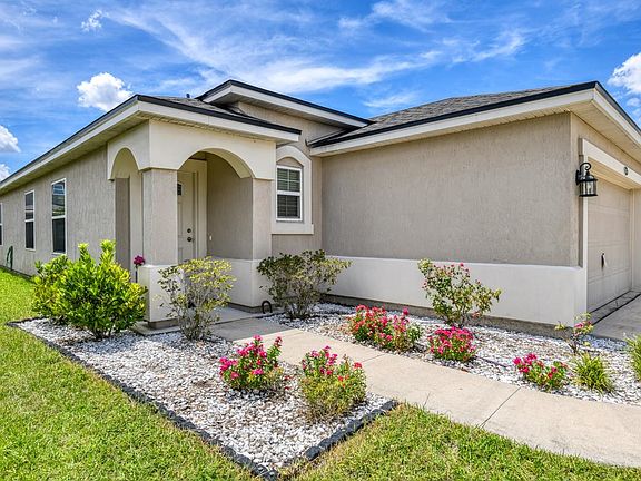 4th image of 15143 Rain Lily St