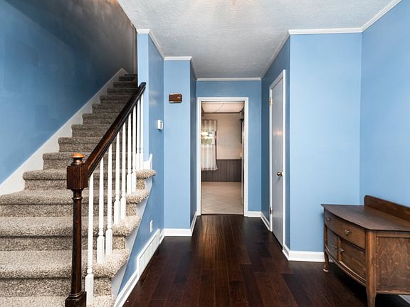 3rd image of 267 Hillwood Dr