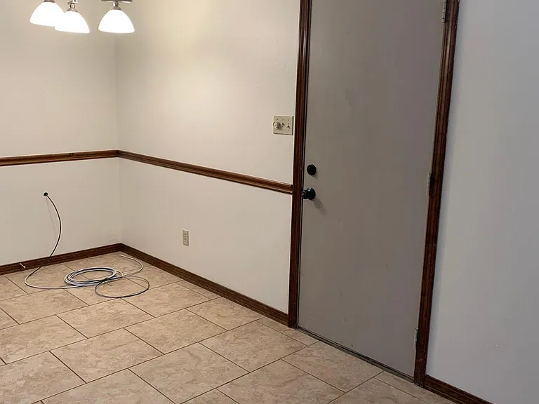 5460 Camille Gardens Cir — Photo 4