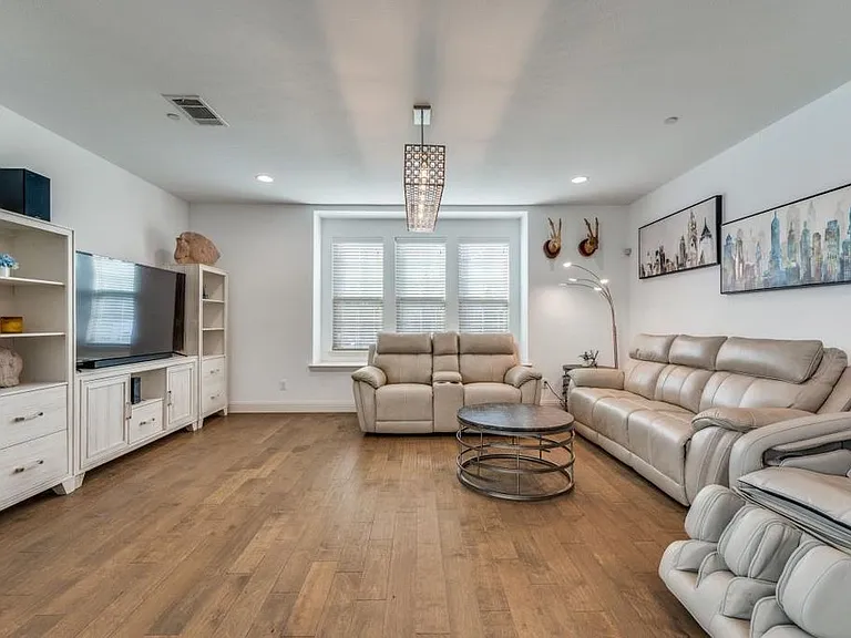 3029 Decker Dr — Photo 4