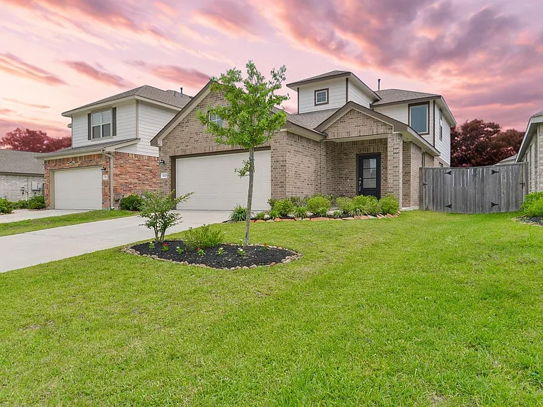 3015 Wedgewood Cove Way — Photo 1