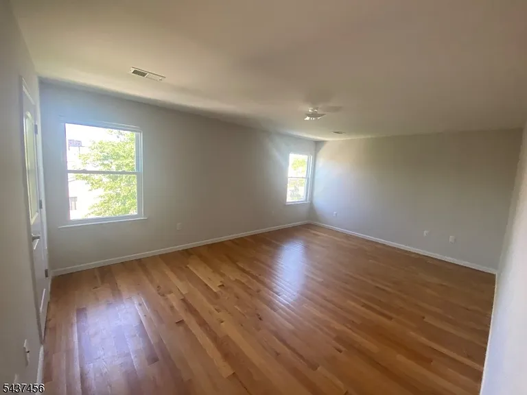 710 Court St — Photo 19