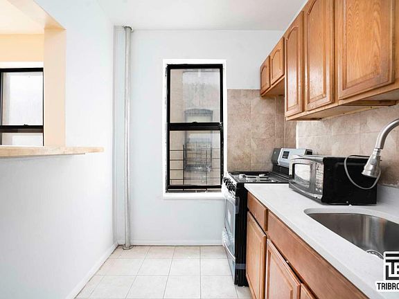 2nd image of 2294 University Ave #3A