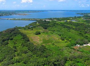 228 Bayshore Dr, Terra Ceia, FL 34250