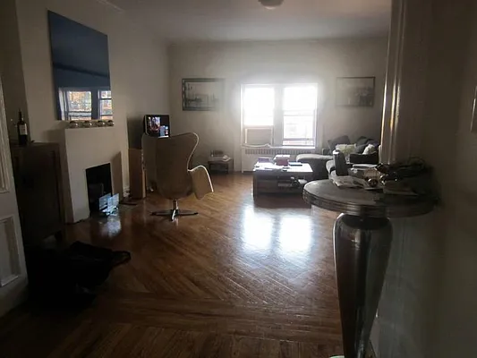 Rented by Keller Williams NYC | media 25