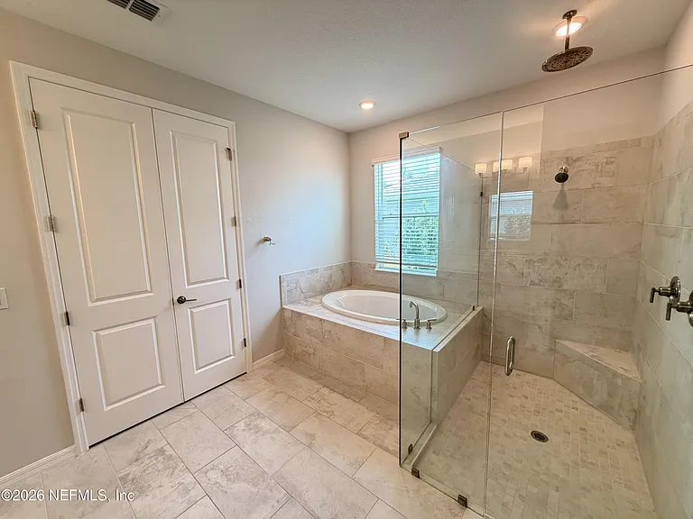 1352 Arklow Cir — Photo 16