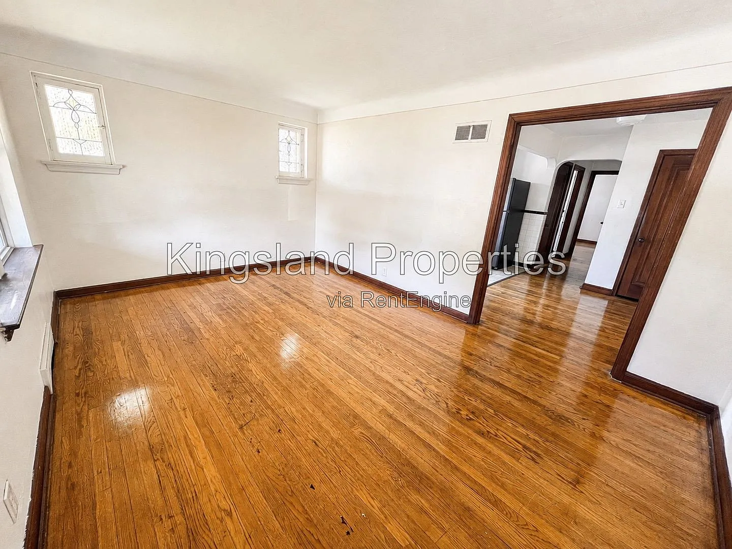 1 bed, 1.0 bath, 700 sqft, $900 — Photo 1