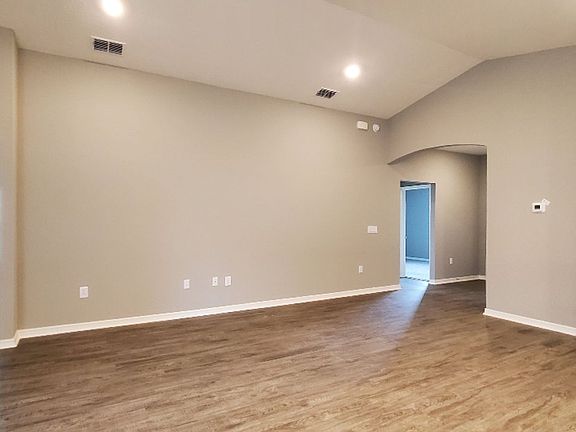 4th image of 697 Vittorio Dr