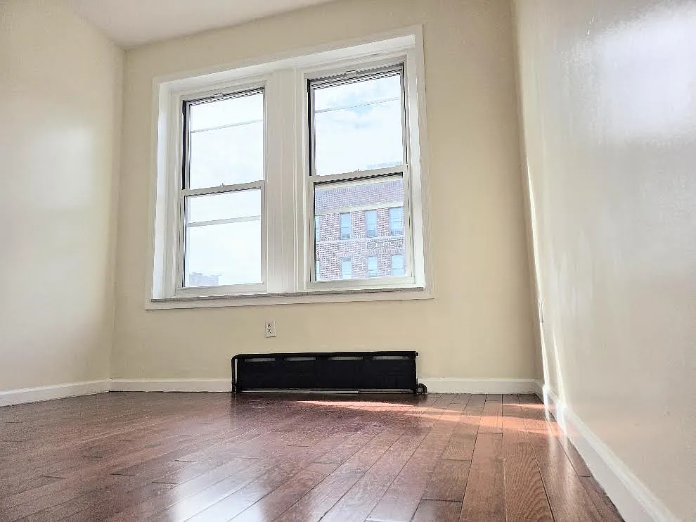 6711 Fifth Avenue — Photo 4