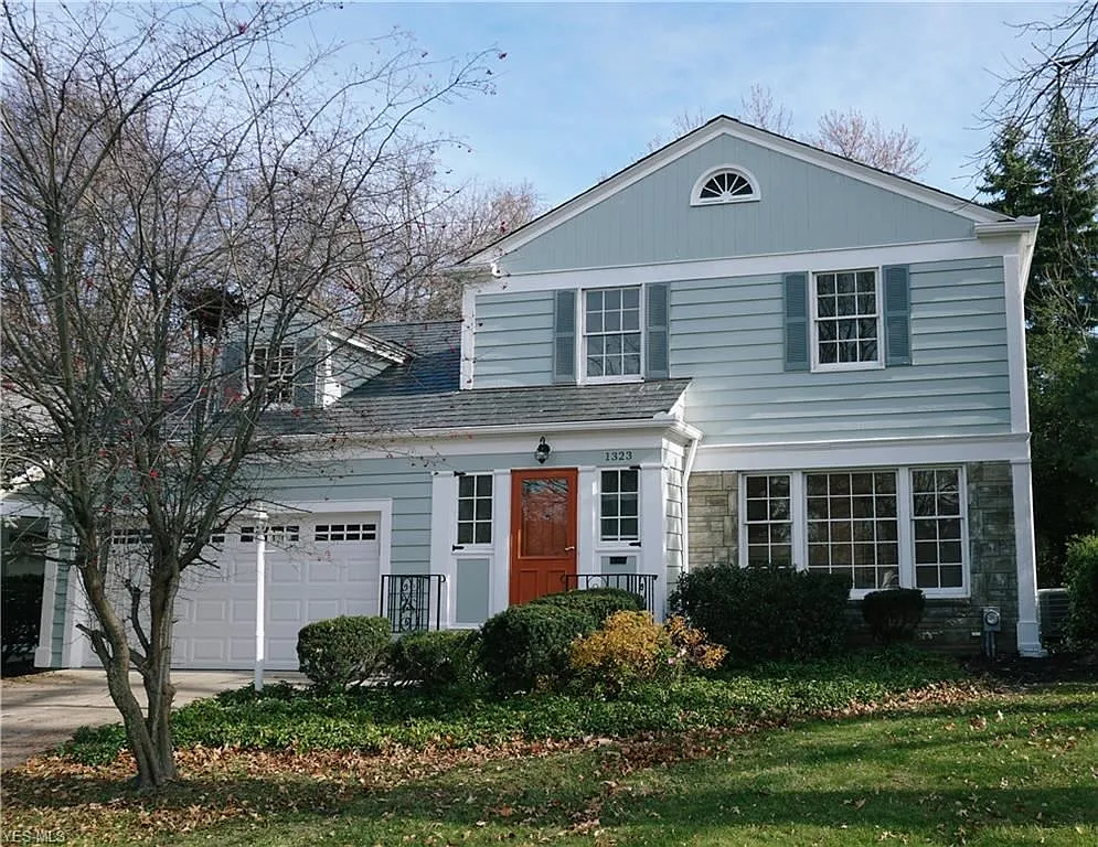 1323 Hereford Rd photo 1
